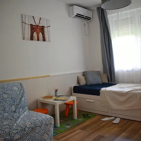 Helikon 32 Apartman *