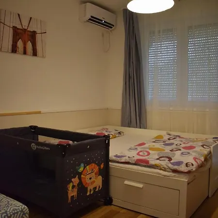 Apartman Helikon 32 *