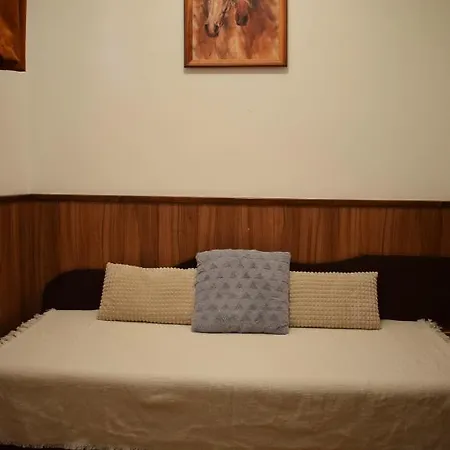 Helikon 32 Apartman *