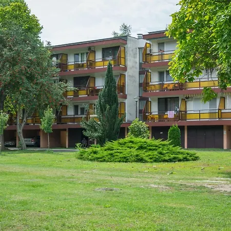 Apartman Helikon 32